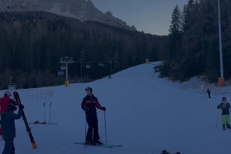 A Obereggen si scia gia', stasera anche in notturna