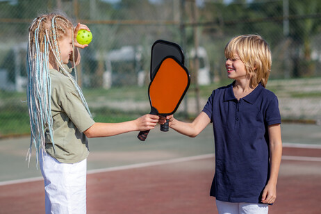 paddle tra ragazzini foto iStock.