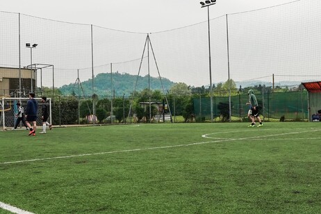 Un campo di calcetto (generica)