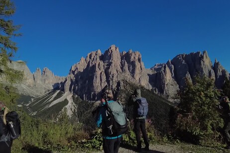 Trekking "self guided" negli angoli piu' belli delle Dolomiti