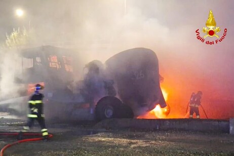 Incendio all'Ast di Terni, grave un operaio di 26 anni