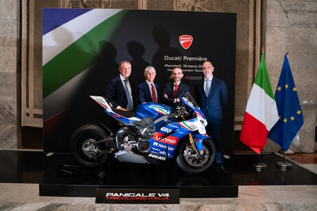 Ducati svela al MIMIT l'esclusiva Panigale V4 Tricolore Italia