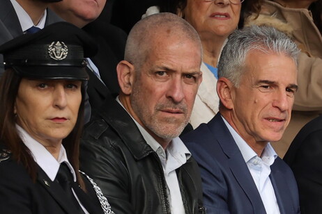 Al centro Ronen Bar, il capo dello Shin Bet