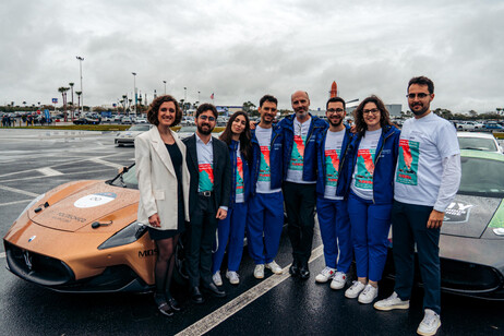 Maserati MC20, nuovo record mondiale di velocità autonoma