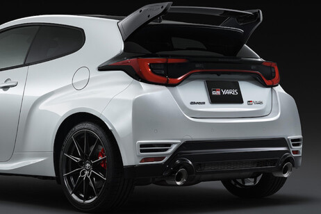 Al via in Giappone vendite Toyota Yaris GR 2025 Aero Pack