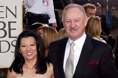 Gene Hackman e Betsy Arakawa