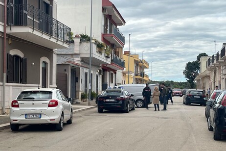 Pensionato uccide la moglie a coltellate nel barese