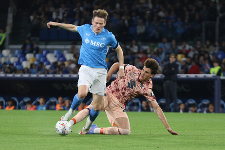 Calcio: Napoli-Torino 2-0