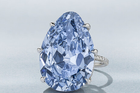 Golconda blue', uno dei diamanti più rari della storia @Christie's