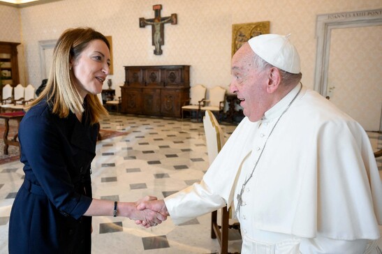 Metsola: "Il Papa sarà ricordato per la sua autorità morale"