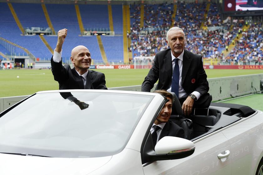 CALCIO: 'HALL OF FAME ', ROMA PREMIA SUOI PRIMI 11  'IMMORTALI ' - RIPRODUZIONE RISERVATA