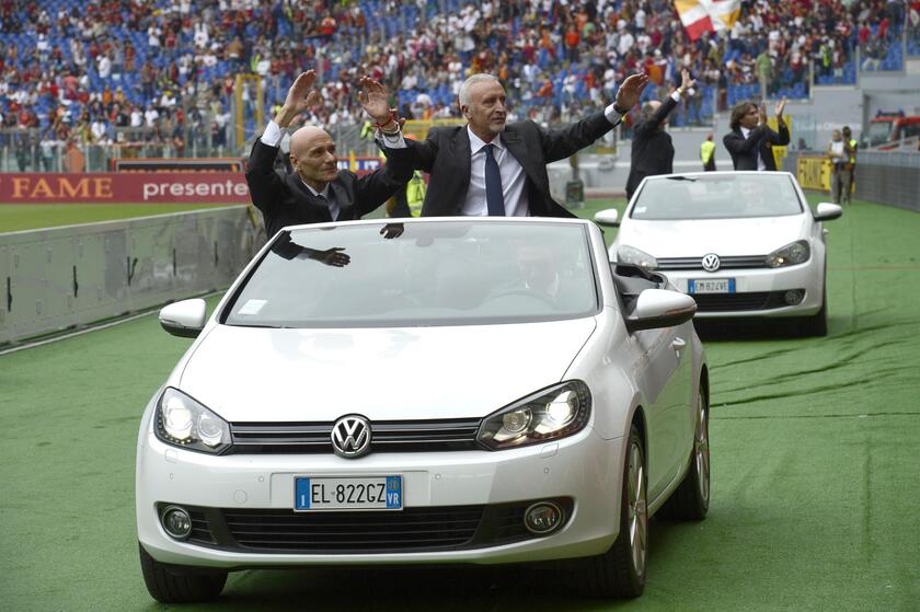 CALCIO: 'HALL OF FAME ', ROMA PREMIA SUOI PRIMI 11  'IMMORTALI ' - RIPRODUZIONE RISERVATA