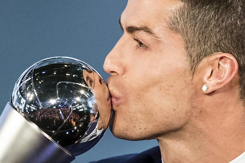 Real ufficializza, Ronaldo alla Juve / SPECIALE