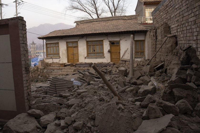 More than 100 people killed in an earthquake in northern China - RIPRODUZIONE RISERVATA