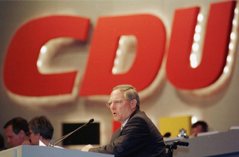 CDU-Parteitag Wolfgang Sch uble - RIPRODUZIONE RISERVATA