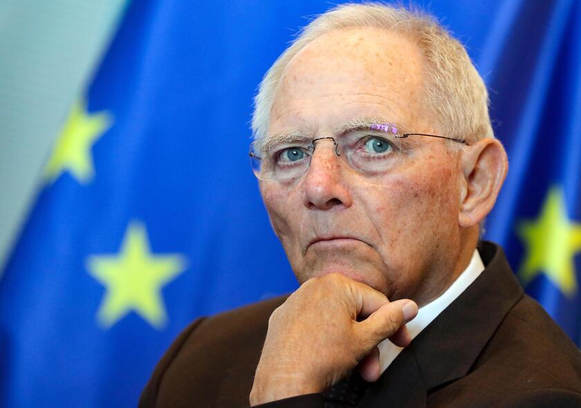 Petitions Committee hands over Annual Report 2018 to Bundestag President Schaeuble - RIPRODUZIONE RISERVATA