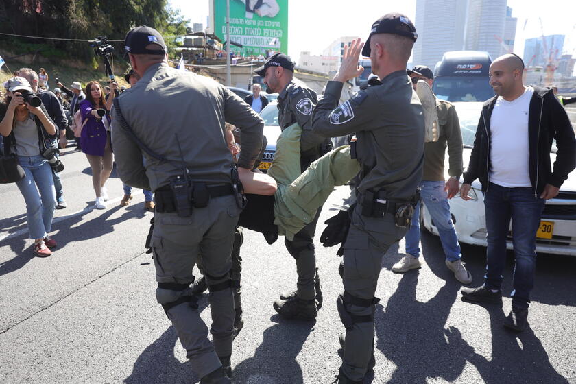 Anti government protest in Tel Aviv © ANSA/EPA