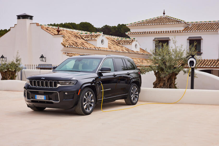 Nuova Jeep Grand Cherokee - RIPRODUZIONE RISERVATA