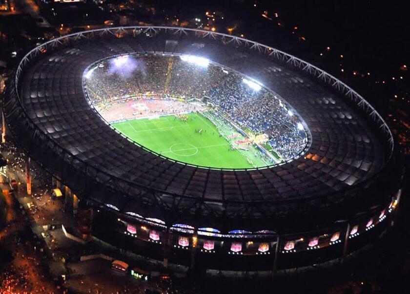 MAXISCHERMI DA SOLD OUT, IN 60MILA ALL 'OLIMPICO - RIPRODUZIONE RISERVATA