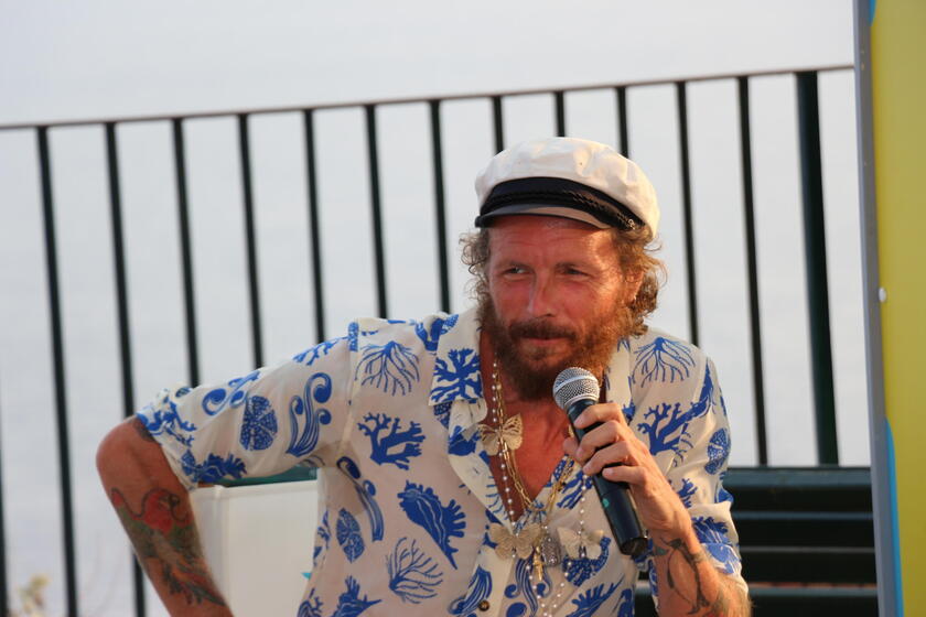 Jovanotti a Capri al festival Le Conversazioni