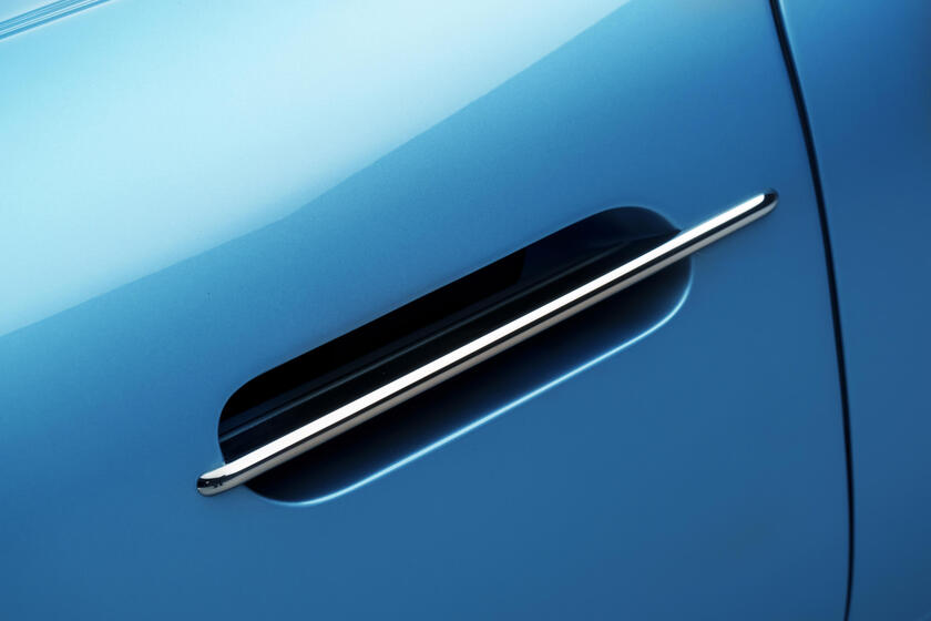 Aston Martin DB5 - RIPRODUZIONE RISERVATA
