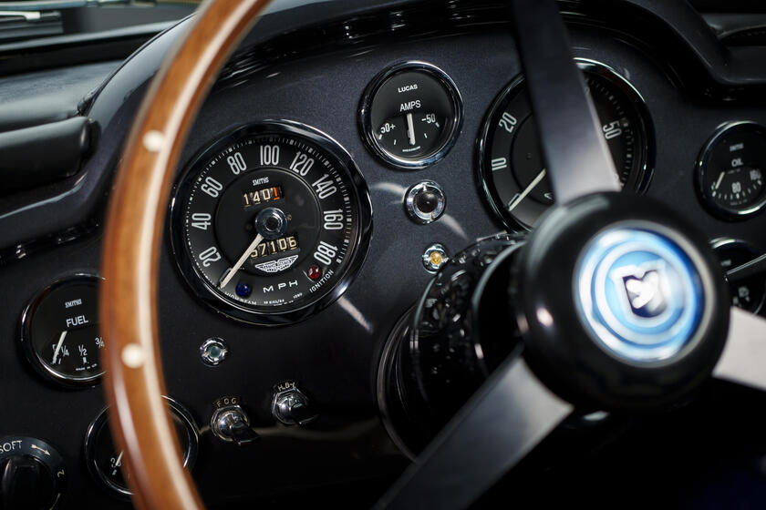 Aston Martin DB5 - RIPRODUZIONE RISERVATA