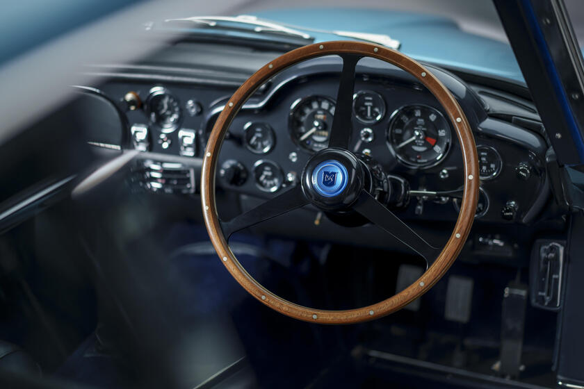 Aston Martin DB5 - RIPRODUZIONE RISERVATA