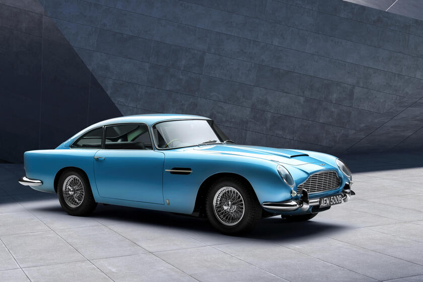 Aston Martin DB5 - RIPRODUZIONE RISERVATA