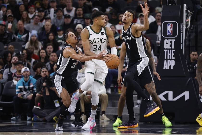 NBA - Milwaukee Bucks at San Antonio Spurs - RIPRODUZIONE RISERVATA