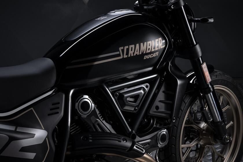 Scrambler Icon Dark e Full Throttle