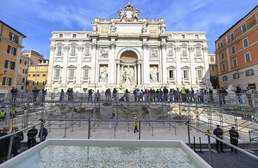 Media Usa, 'Fontana di Trevi? ora c'è una piscina comunale'