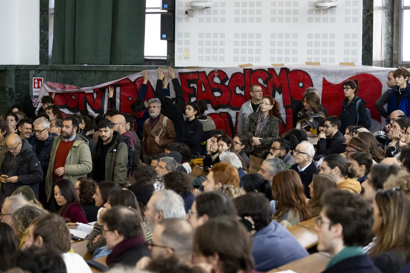 Centinaia in assemblea alla Sapienza per dire no a ddl sicurezza