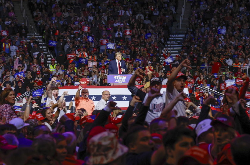 Donald Trump Campaigns in Milwaukee, Wisconsin 