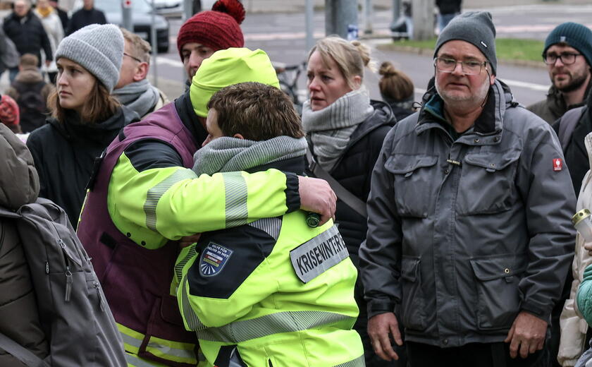 German Chancellor Scholz visits Magdeburg's Christmas market following vehicle-ramming attack