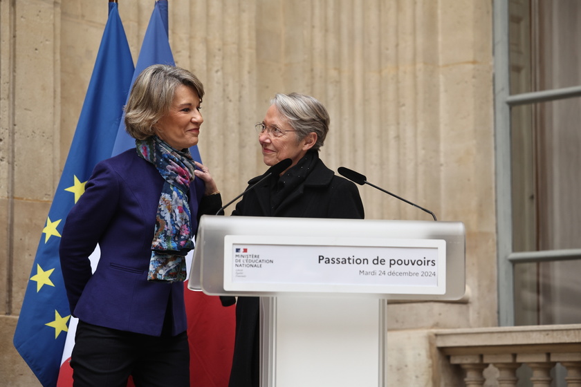 Handover ceremonies after government reshuffle in France 