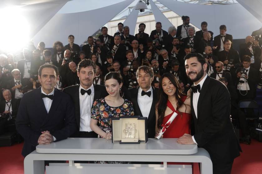 Winners Photocall - 77th Cannes Film Festival