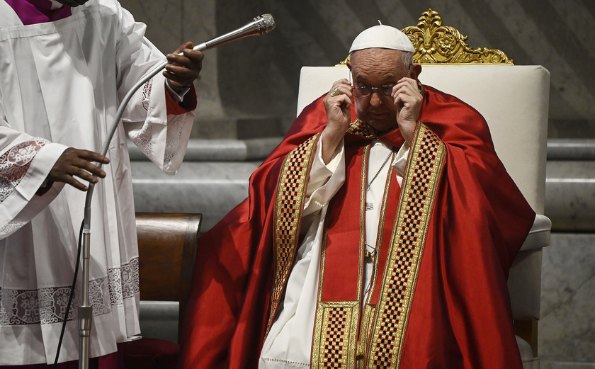 Il Papa, c'è bisogno di una Chiesa e società dalle porte aperte