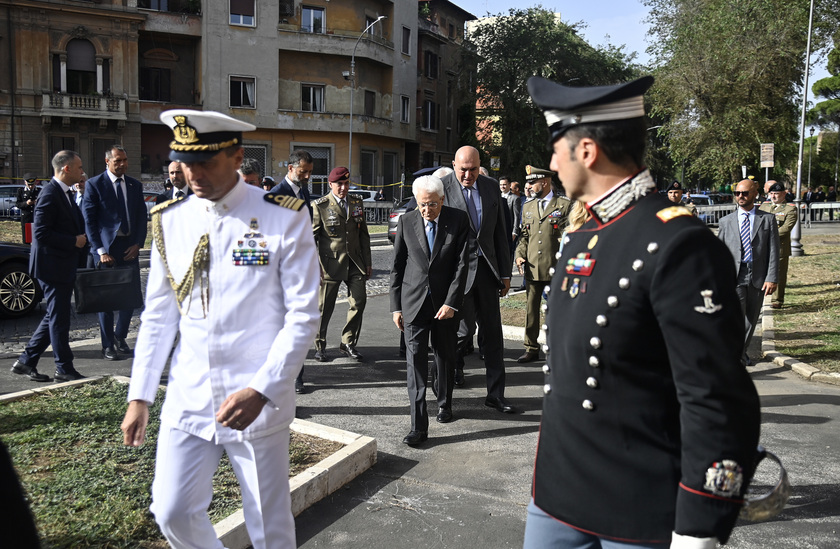 8 Settembre: Mattarella depone corona a Porta San Paolo