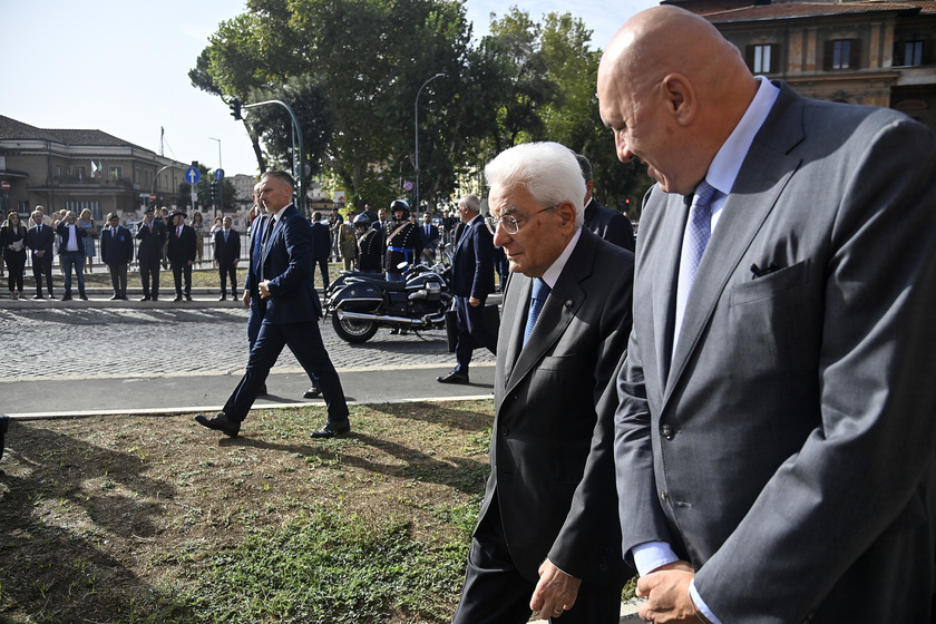 8 Settembre: Mattarella depone corona a Porta San Paolo