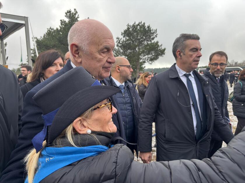 Cerimonia alla foiba di Basovizza commemora vittime