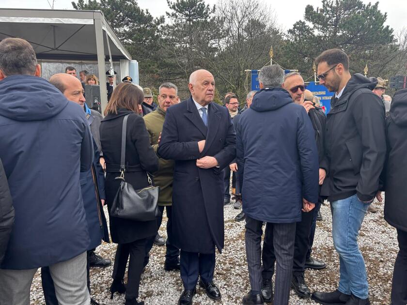 Cerimonia alla foiba di Basovizza commemora vittime