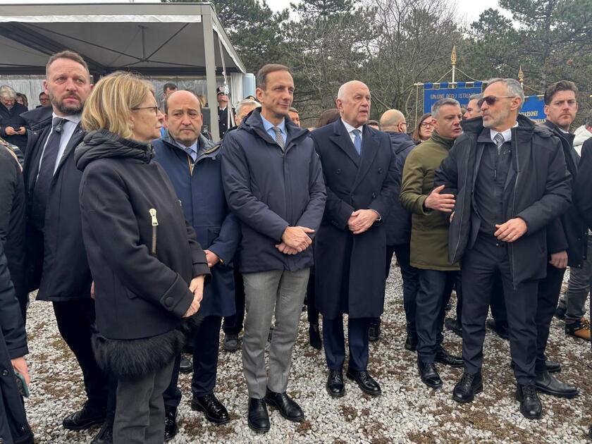 Cerimonia alla foiba di Basovizza commemora vittime