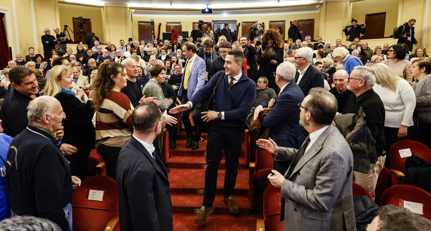 Vannacci a Sanremo per la presentazione del suo ultimo libro