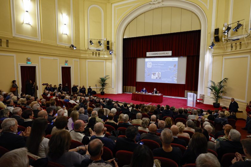 Vannacci a Sanremo per la presentazione del suo ultimo libro