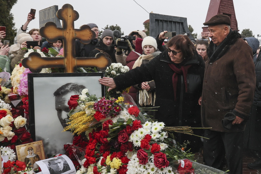 Russians mark one year since opposition leader Alexei Navalny's death