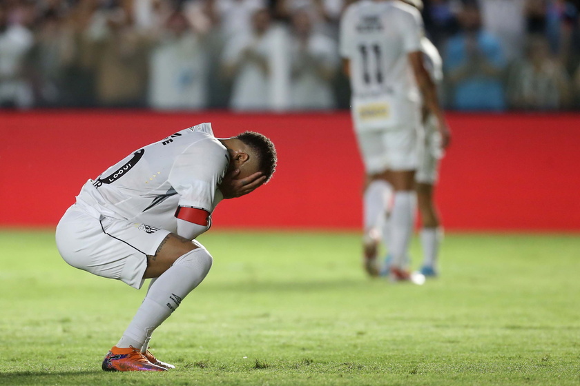 Campeonato Paulista - Santos vs. Água Santa