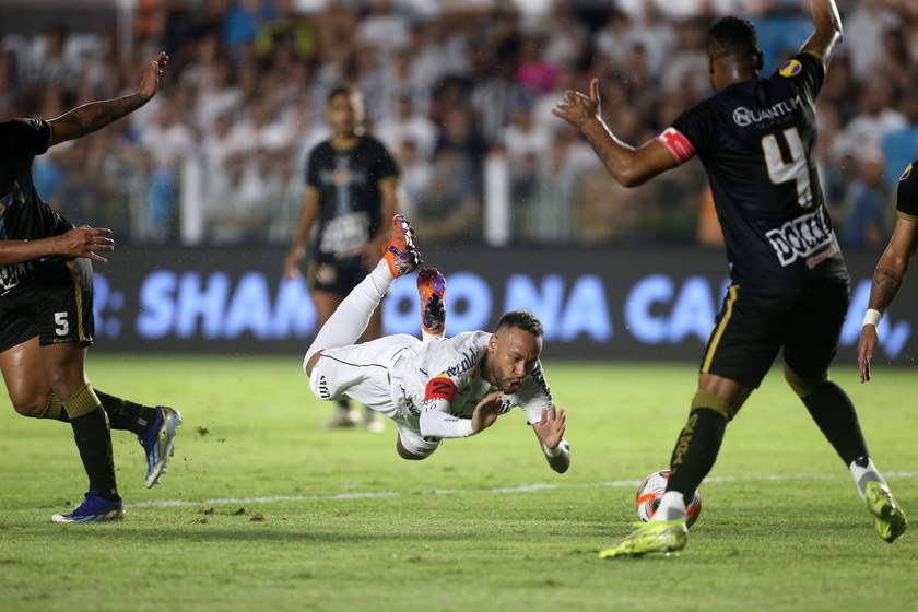 Campeonato Paulista - Santos vs. Água Santa