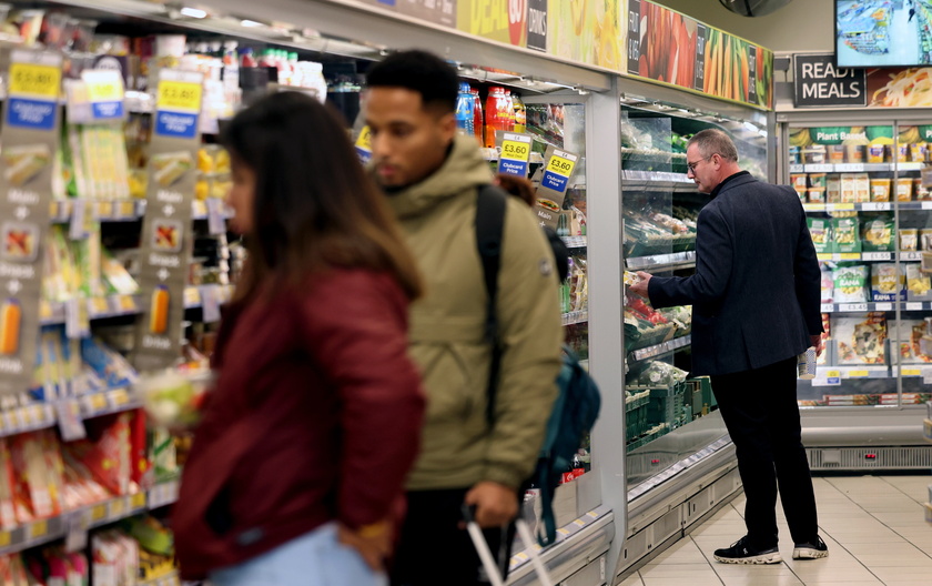 UK inflation hits highest level in ten months 