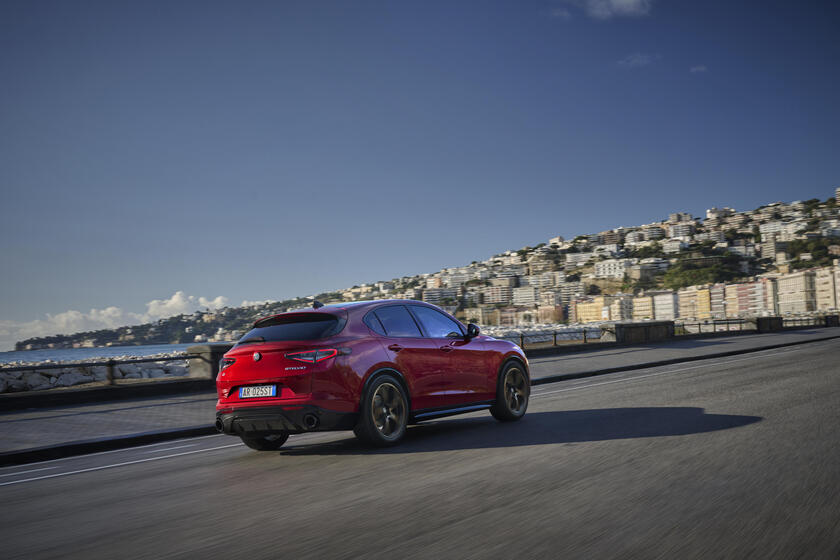 Alfa Romeo serie speciale Intensa