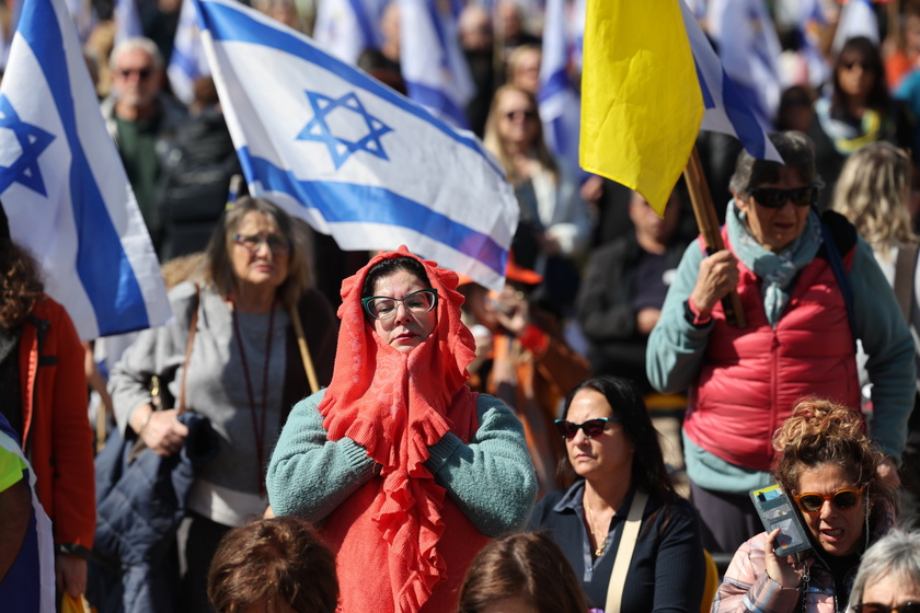 People gather in Tel Aviv to watch Bibas family funeral